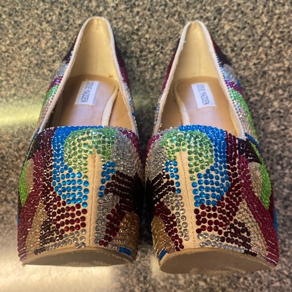 “STEVE MADDEN” Dyvinal Rainbow Platform Stiletto Heels - Picture 8 of 13